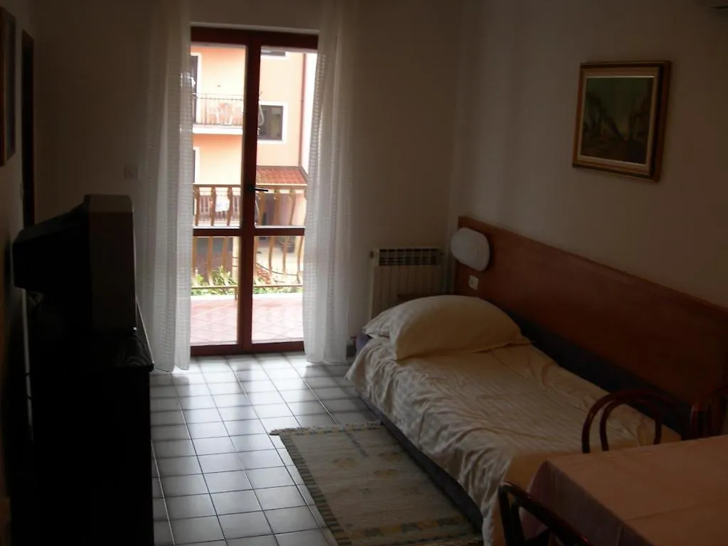 Apartments Nadija Rovinj 0*,